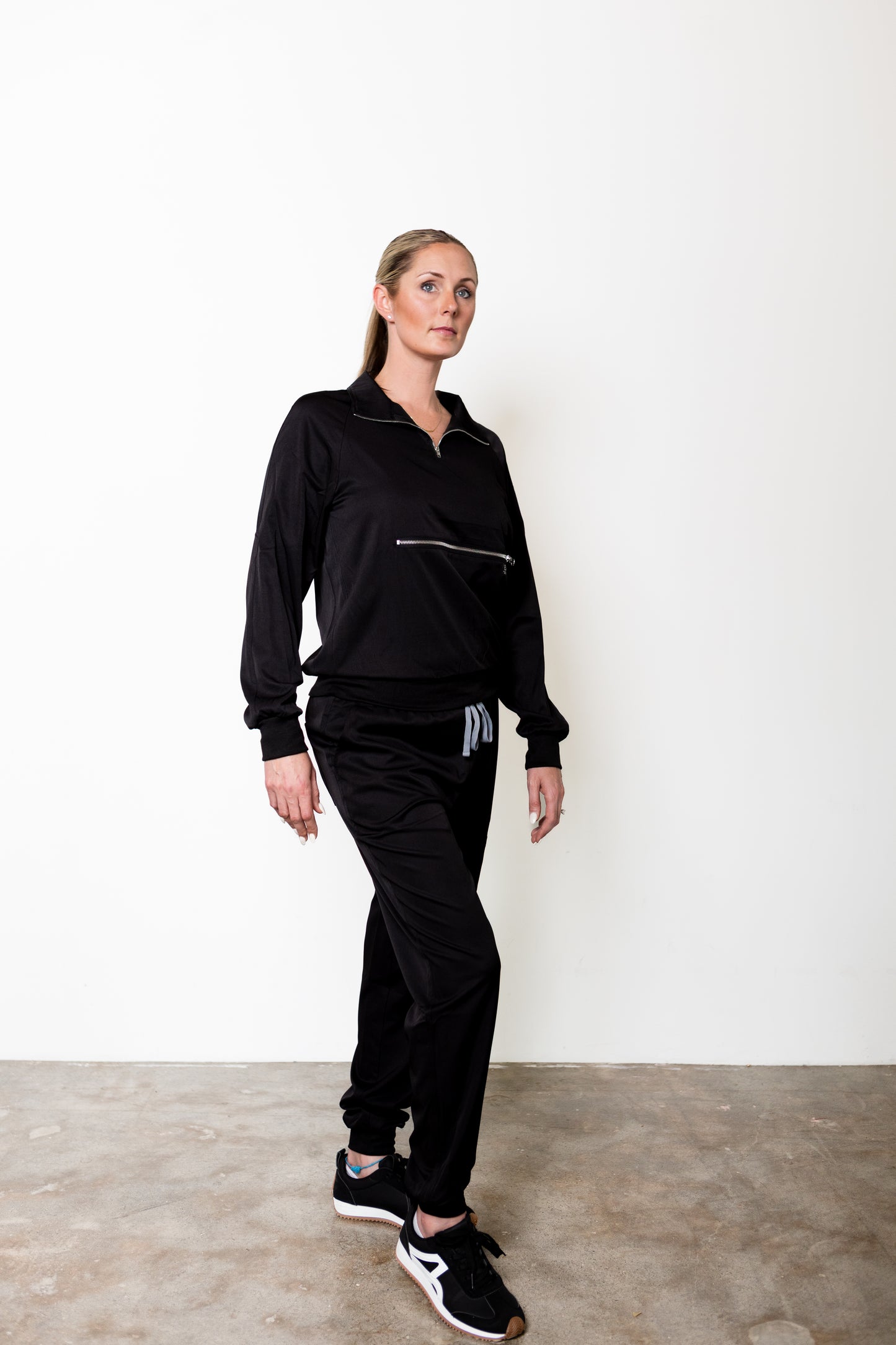 Essential Zip Set - Top