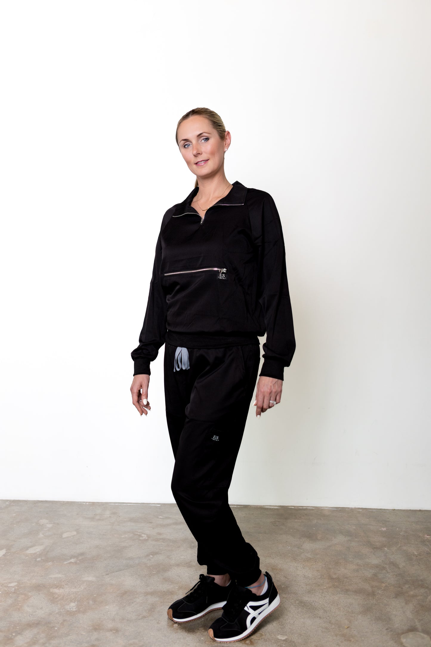 Essential Zip Set - Top